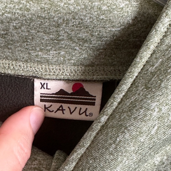 Kavu Women’s Triple Buttom Cowl Neck Top, XL - Picture 2 of 5